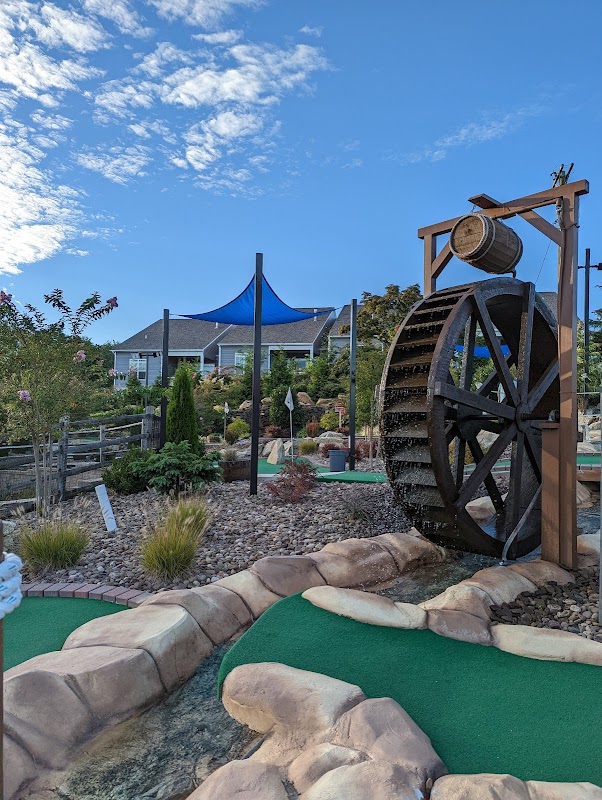 Mountain Run Mini Golf
