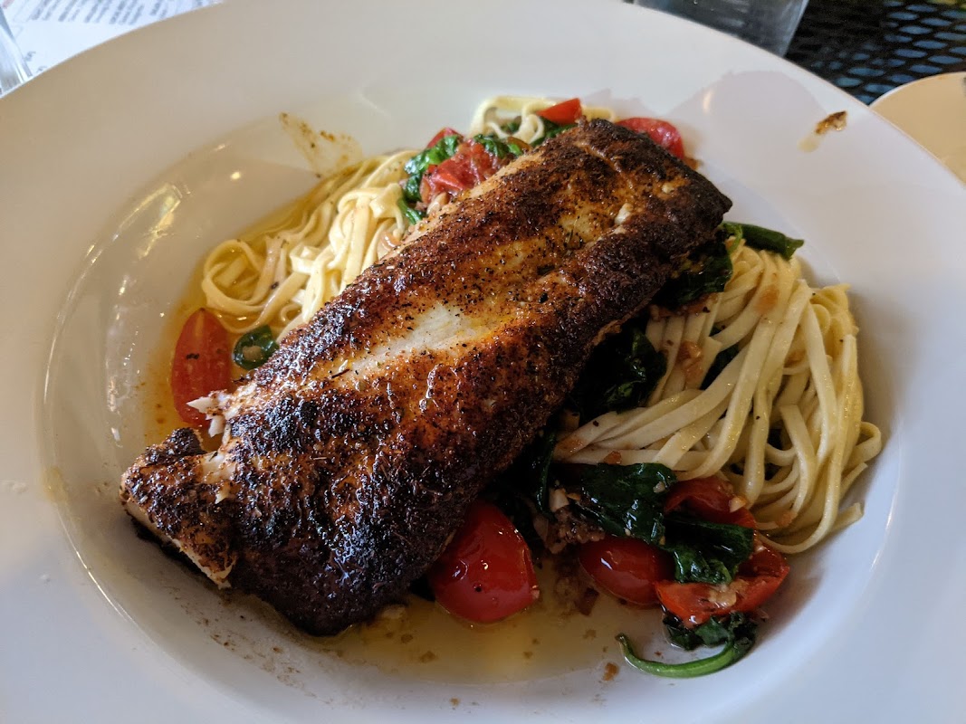 AIDA Bistro & Wine Bar